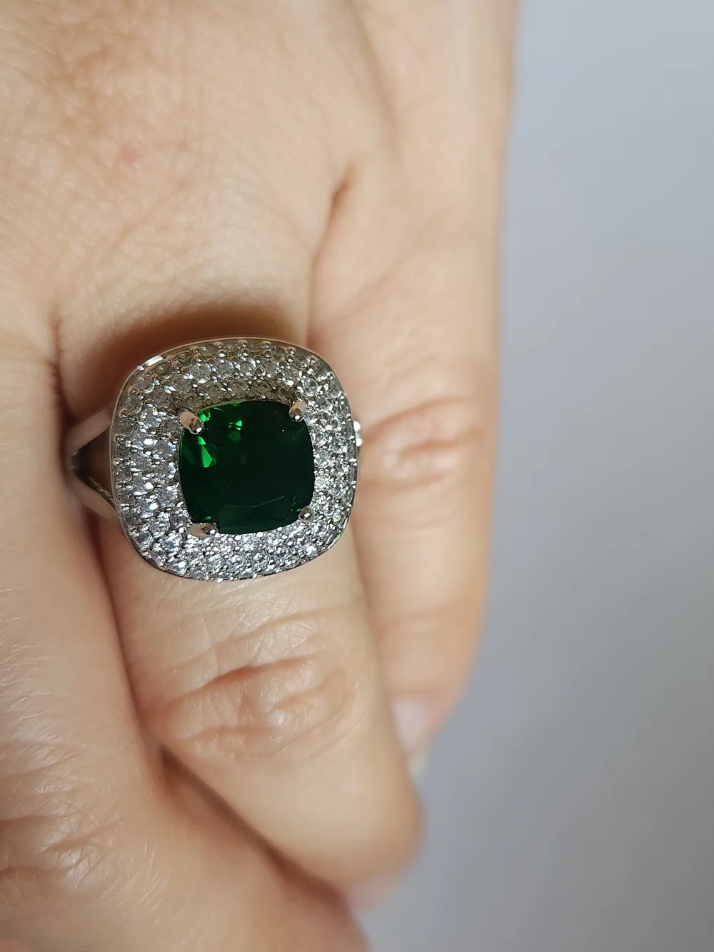 New 925 Silver Cushion Cut Emerald Diamond Adjustable Ring
